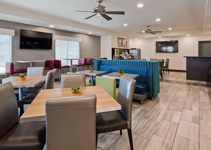 La Quinta & By Wyndham Downtown - Route 66 Hotel 3*