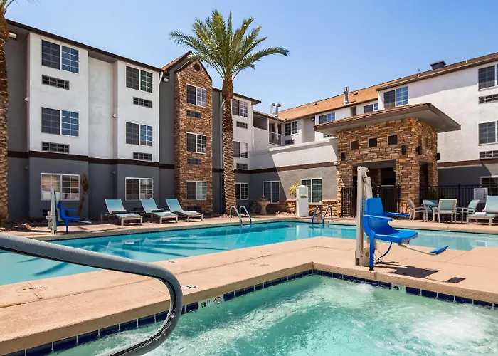 La Quinta & By Wyndham Downtown - Route 66 Tulsa