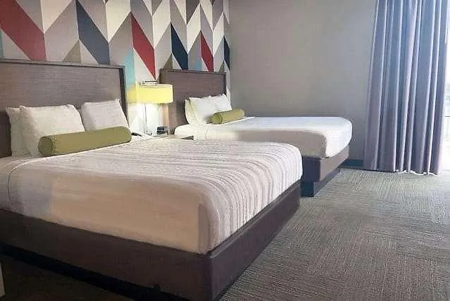 La Quinta & By Wyndham Downtown - Route 66 Tulsa