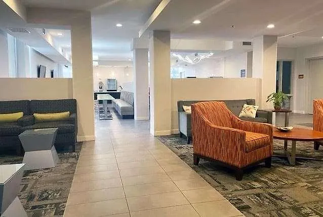 La Quinta & By Wyndham Downtown - Route 66 Hotel