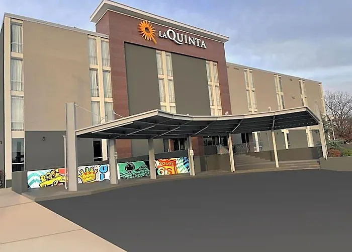 La Quinta & By Wyndham Downtown - Route 66 Tulsa